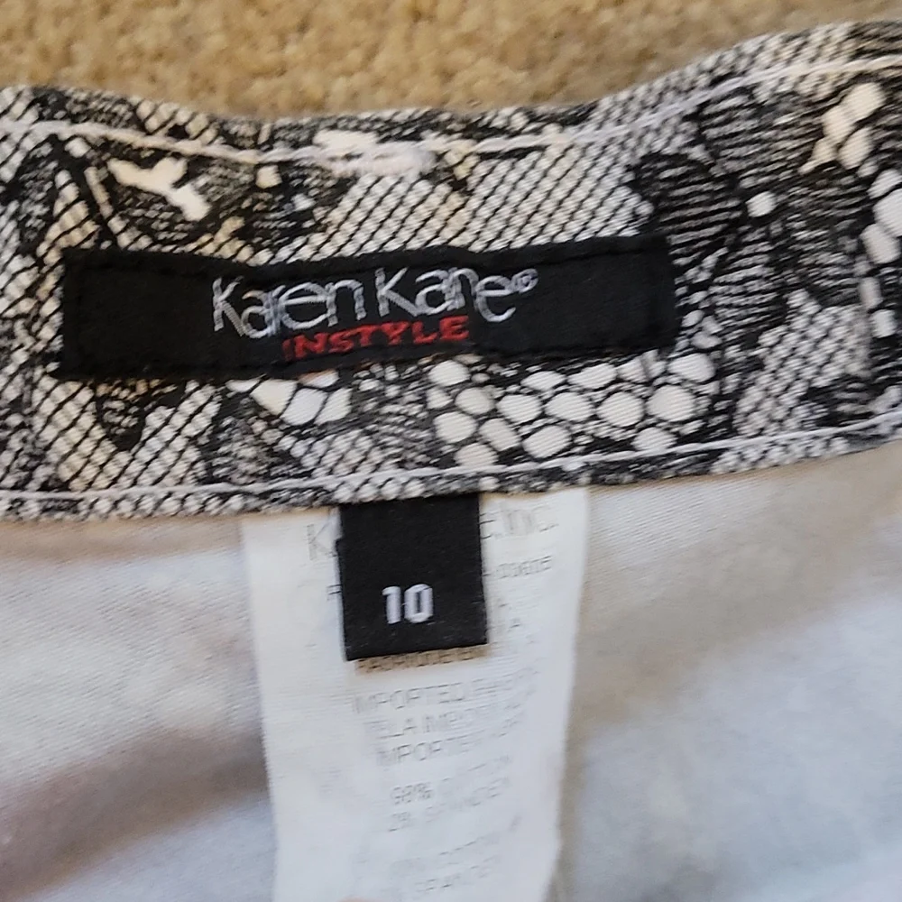 Karen Kane In-style Skirt Size 10 White with Black Floral Lace Pattern